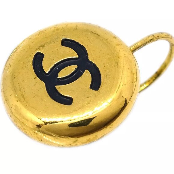 Chanel CC Button Earrings Clip-On Gold 97A 134175 - Picture 2 of 4